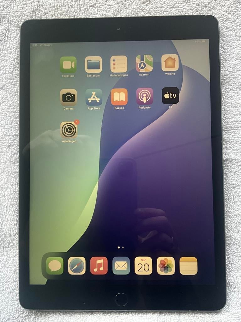 ipad 7 generation 128 gb, Computers en Software, Apple iPads, Apple iPad, Zo goed als nieuw, Grijs, Ophalen
