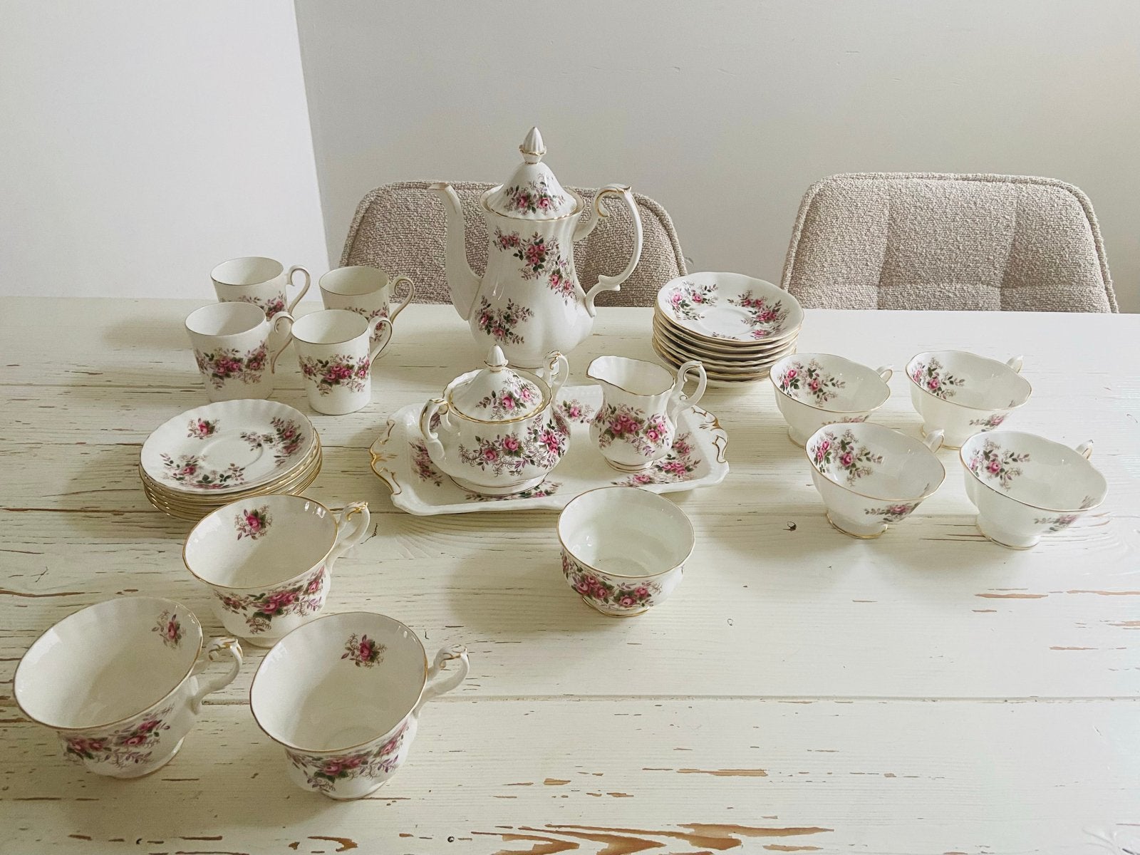 Royal Albert Lavender Rose Koffie- en Theeservies, Antiek en Kunst, Ophalen