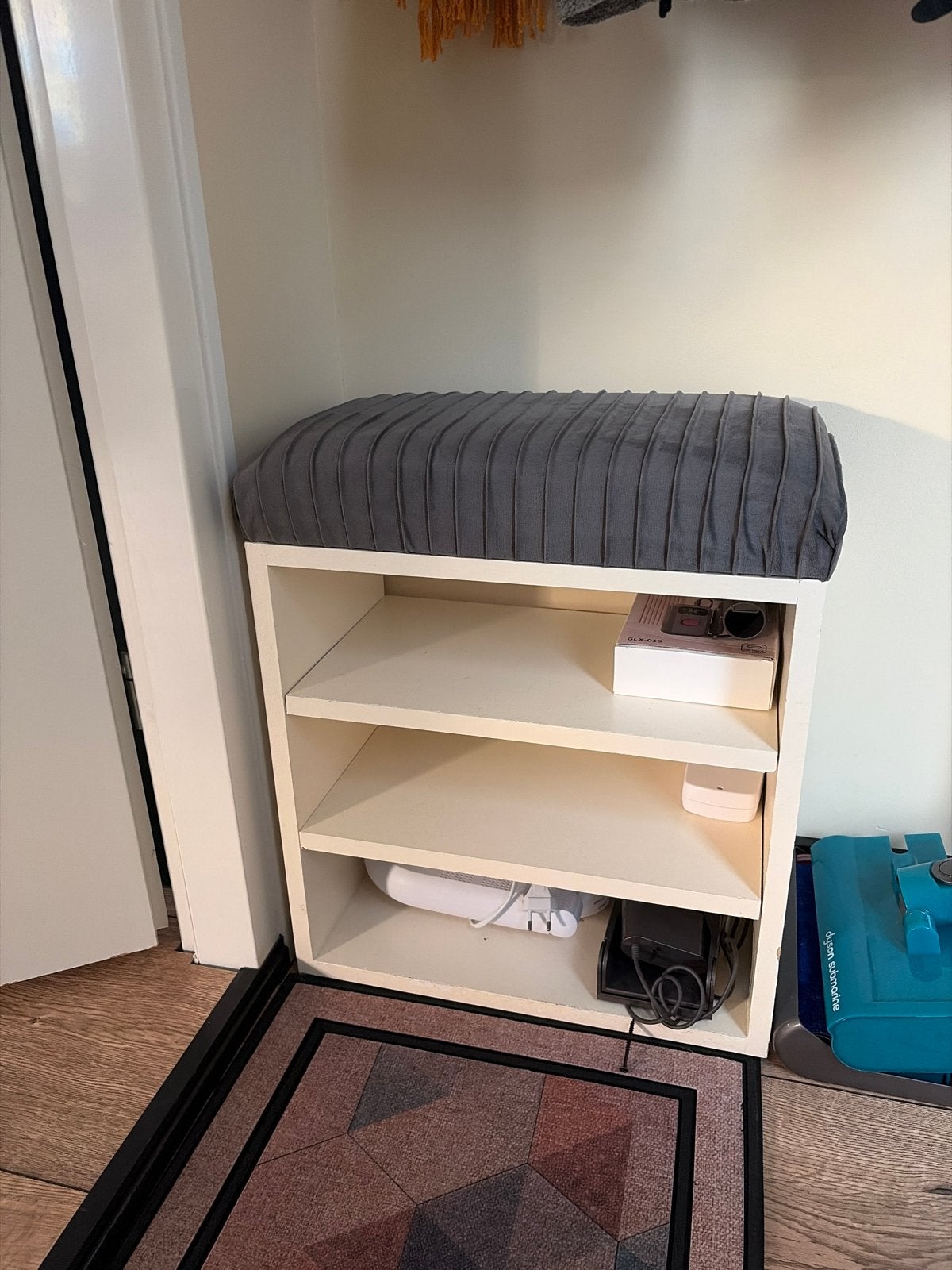 Schoenenkastje met zitkussen - Handig en stijlvol, Huis en Inrichting, Ophalen, Gebruikt