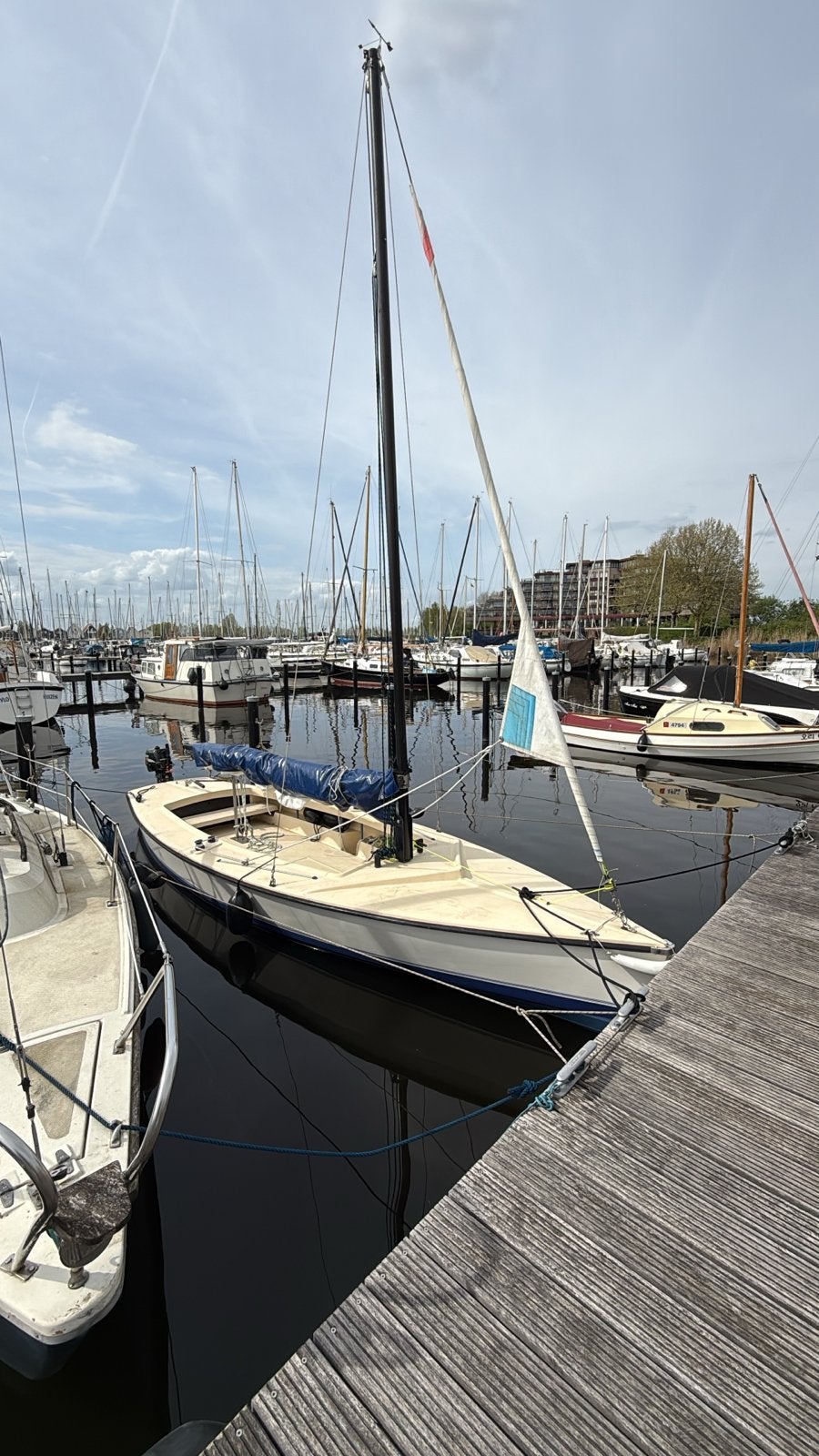 Open zeilboot Valk met dekzeil, rolfok en buitenboordmotor, Ophalen, Gebruikt, Buitenboordmotor, Valk
