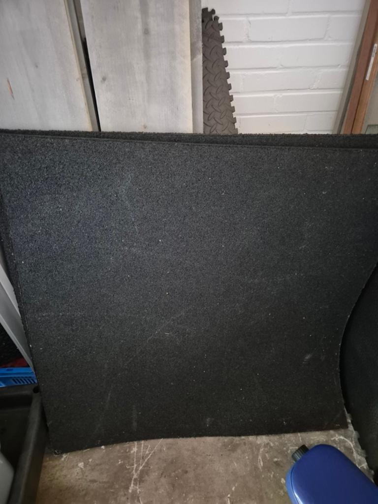 2x Rubberen Fitness Vloertegels 100x100x1 cm, Ophalen of Verzenden, Gebruikt, Overige typen