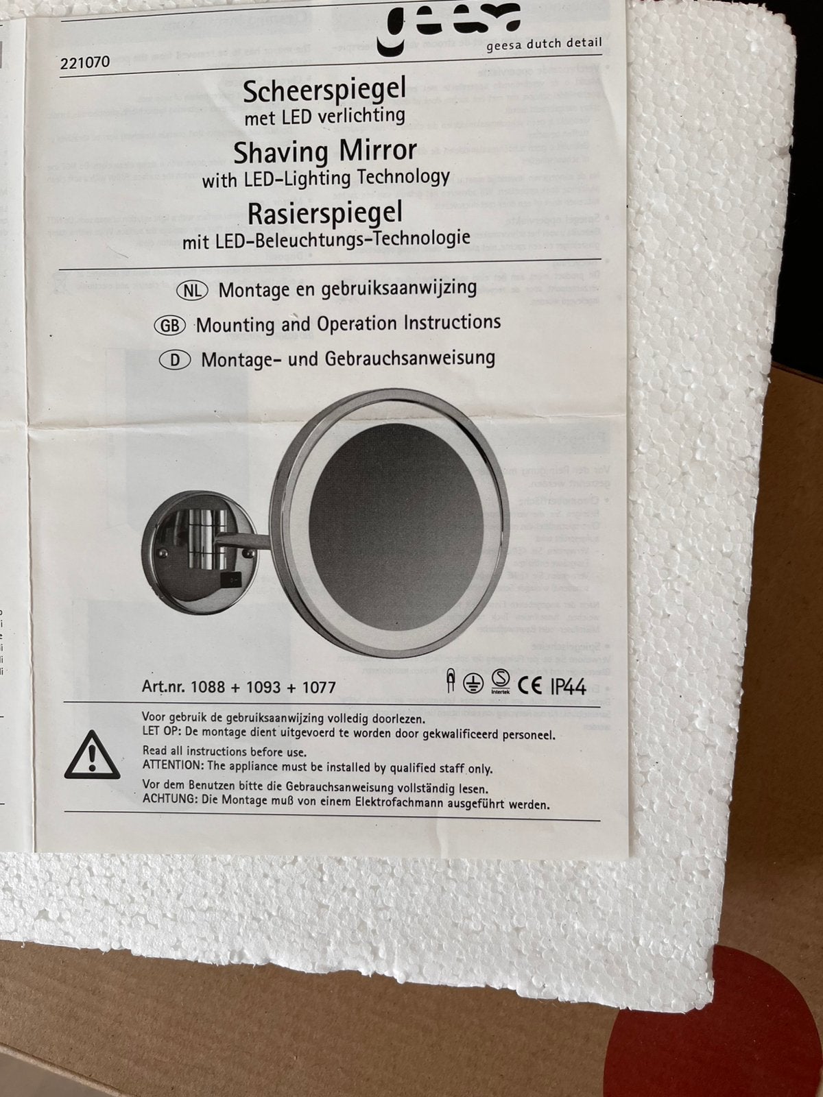 Geesa 911088 scheerspiegel met ledverlichting, Ophalen, Zo goed als nieuw