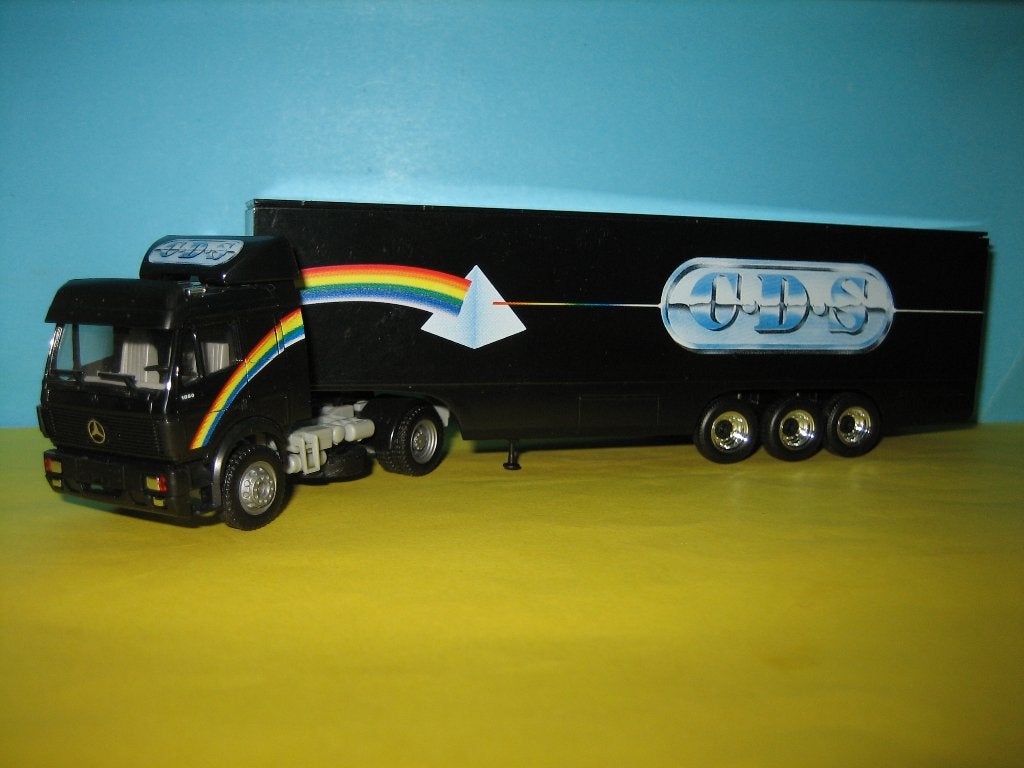 CDS   MERCEDES met oplegger  Herpa, Ophalen of Verzenden, Zo goed als nieuw, Bus of Vrachtwagen, Herpa