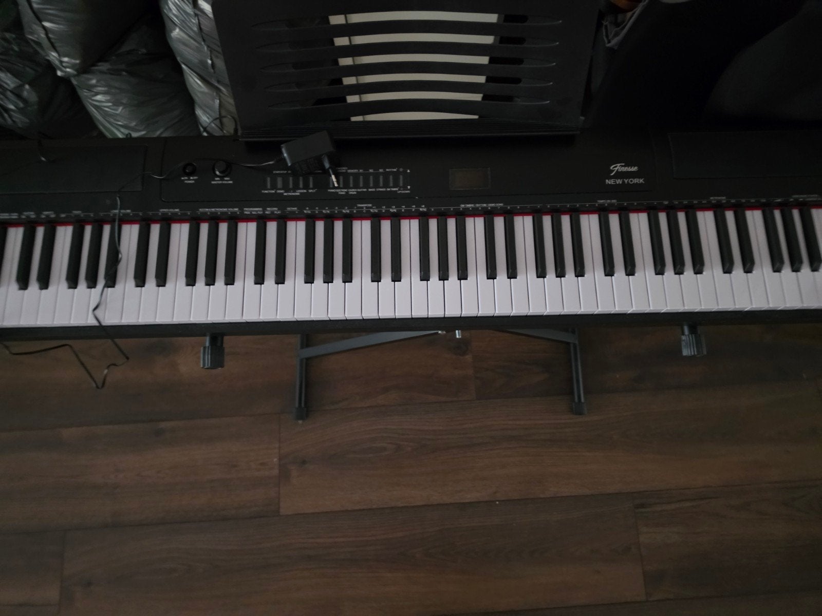 gewogen Piano met Sustain Pedaal, koptelefoon en Standaard