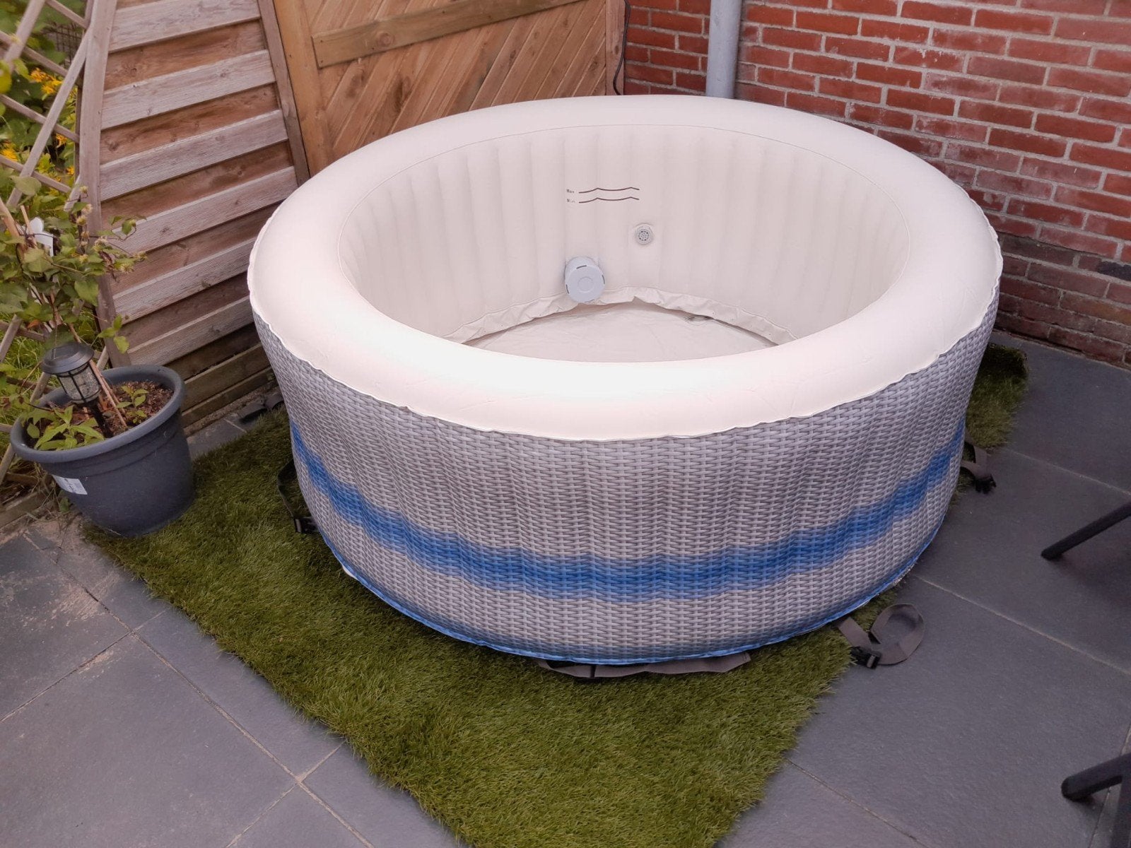 Jacuzzi, Ophalen, Zo goed als nieuw