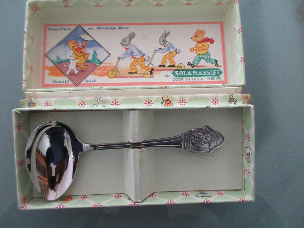 Kinderbestek 3x van Bommel en Tom Poes met verpakking, Boeken, Marten Toonder, Ophalen of Verzenden, Zo goed als nieuw, Meerdere stripboeken