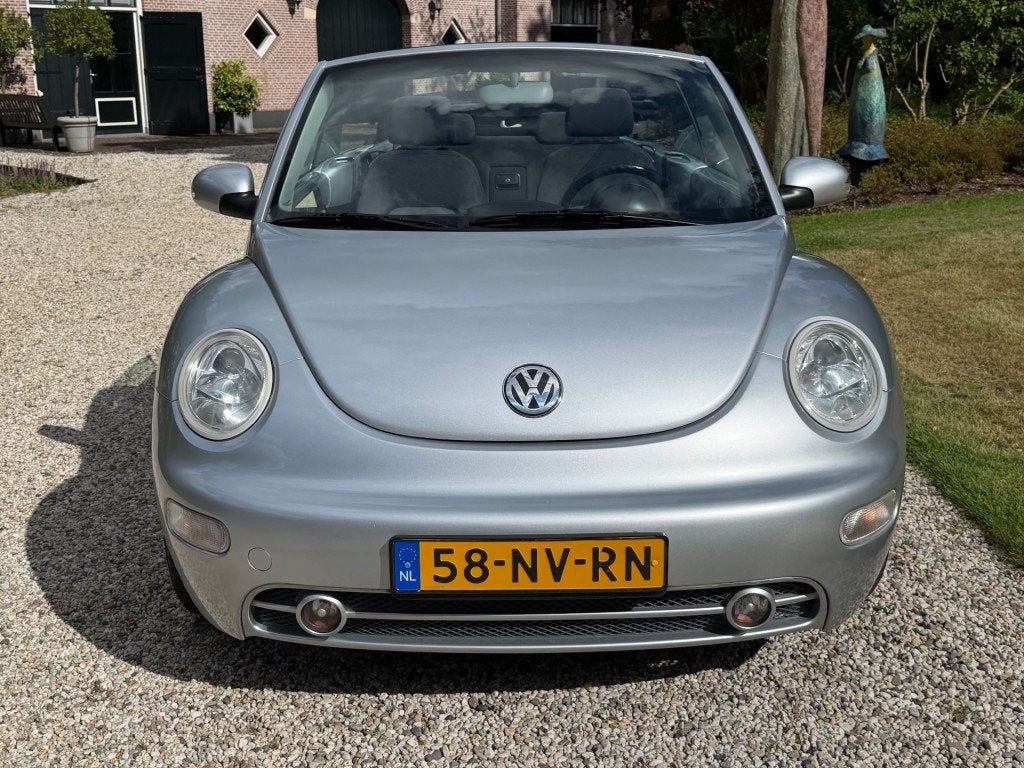 Volkswagen NEW BEETLE KEVER Cabrio 2.0 handbak NL-auto Airco, Auto's, Voorwielaandrijving, Gebruikt, Beetle (Kever), 4 cilinders