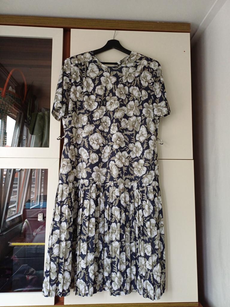 2 prachtige jurken zgan, Ophalen of Verzenden, Zo goed als nieuw, Maat 46/48 (XL) of groter, Onder de knie