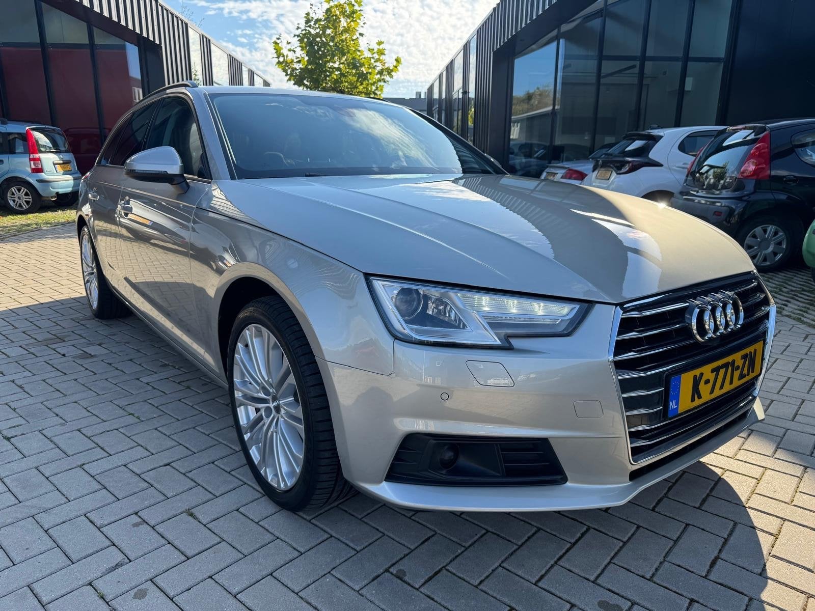 Audi A4 Avant 1.4 TFSI S-Tronic Clima Trekhaak Navi, Auto's, Stof, Gebruikt, 4 cilinders, 150 pk