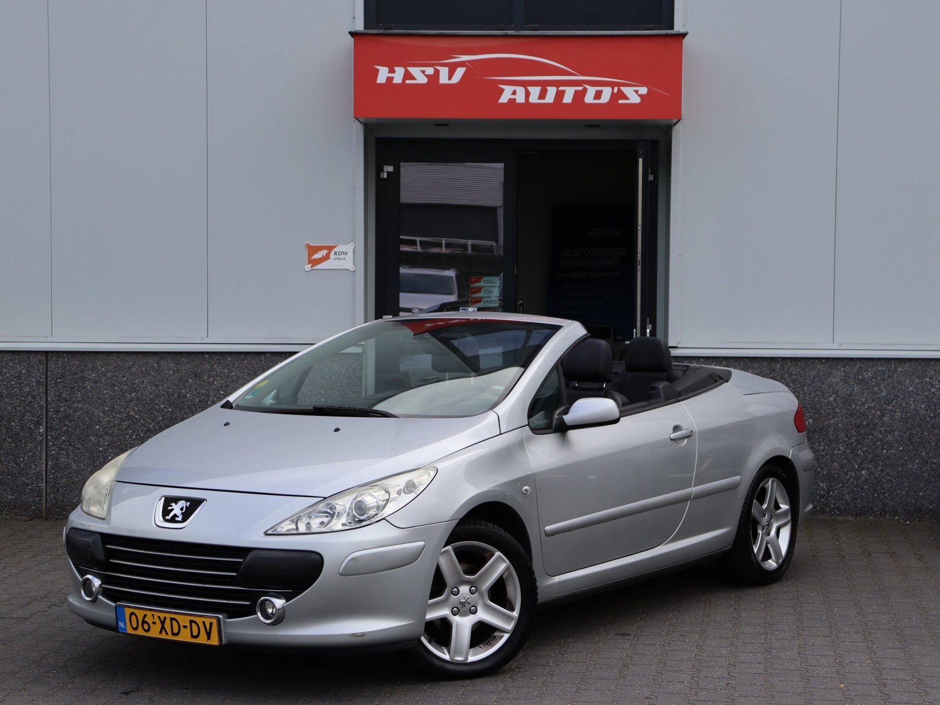 Peugeot 307 CC 2.0-16V automaat leer LM org NL, Auto's, Gebruikt, 4 cilinders, Cabriolet, 4 stoelen