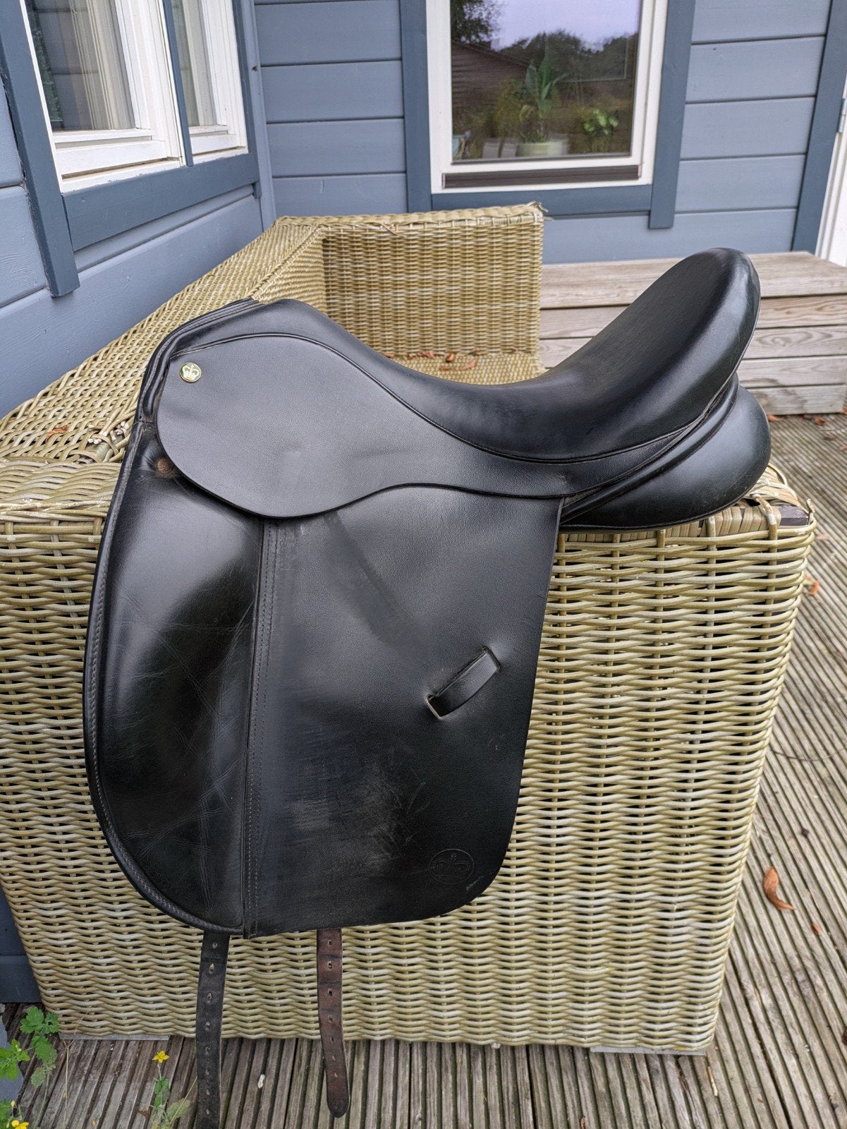Dressuurzadel Crown Ideal 18 inch, Dieren en Toebehoren, Paarden en Pony's | Zadels, Ophalen, Gebruikt, Dressuur, Overige merken