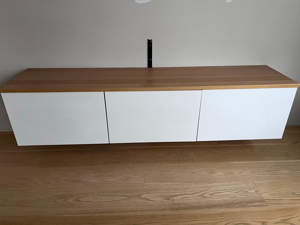 Zwevend TV meubel met houten blad - Wit/Eiken, Ophalen, 150 tot 200 cm, Eikenhout, Zo goed als nieuw