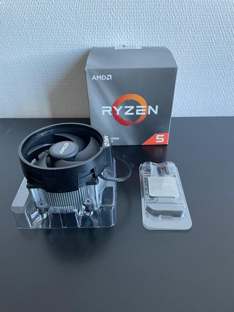 AMD Ryzen 5 3600 Processor Met Koeler - Zo goed als nieuw, Computers en Software, Processors, Ophalen of Verzenden, Zo goed als nieuw