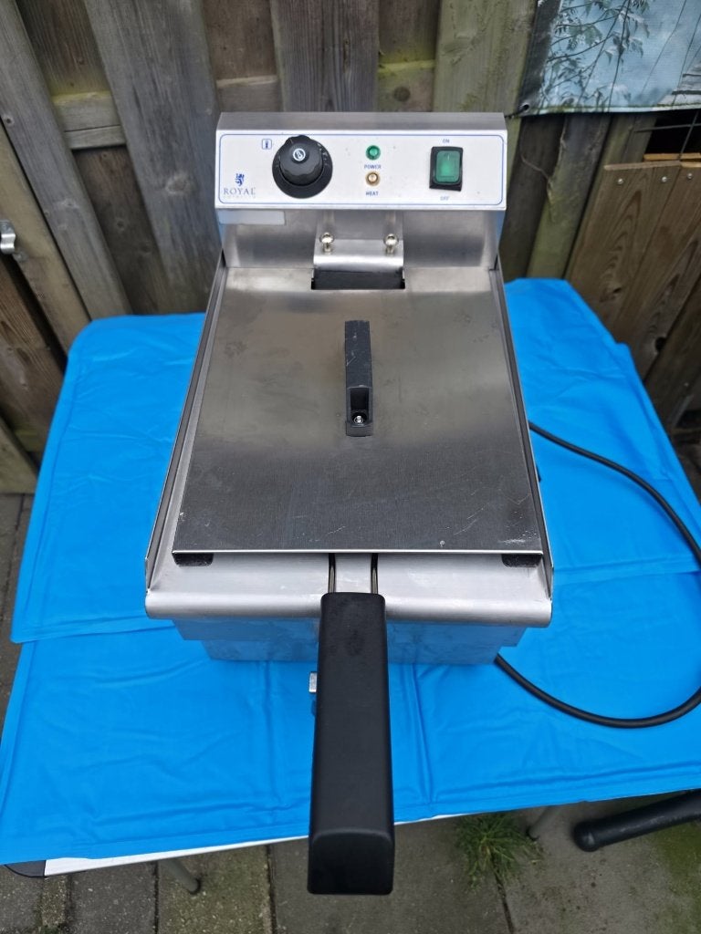 Elektrische friteuse 10l met aftapkraan, 4 liter of meer, Ophalen, Zo goed als nieuw