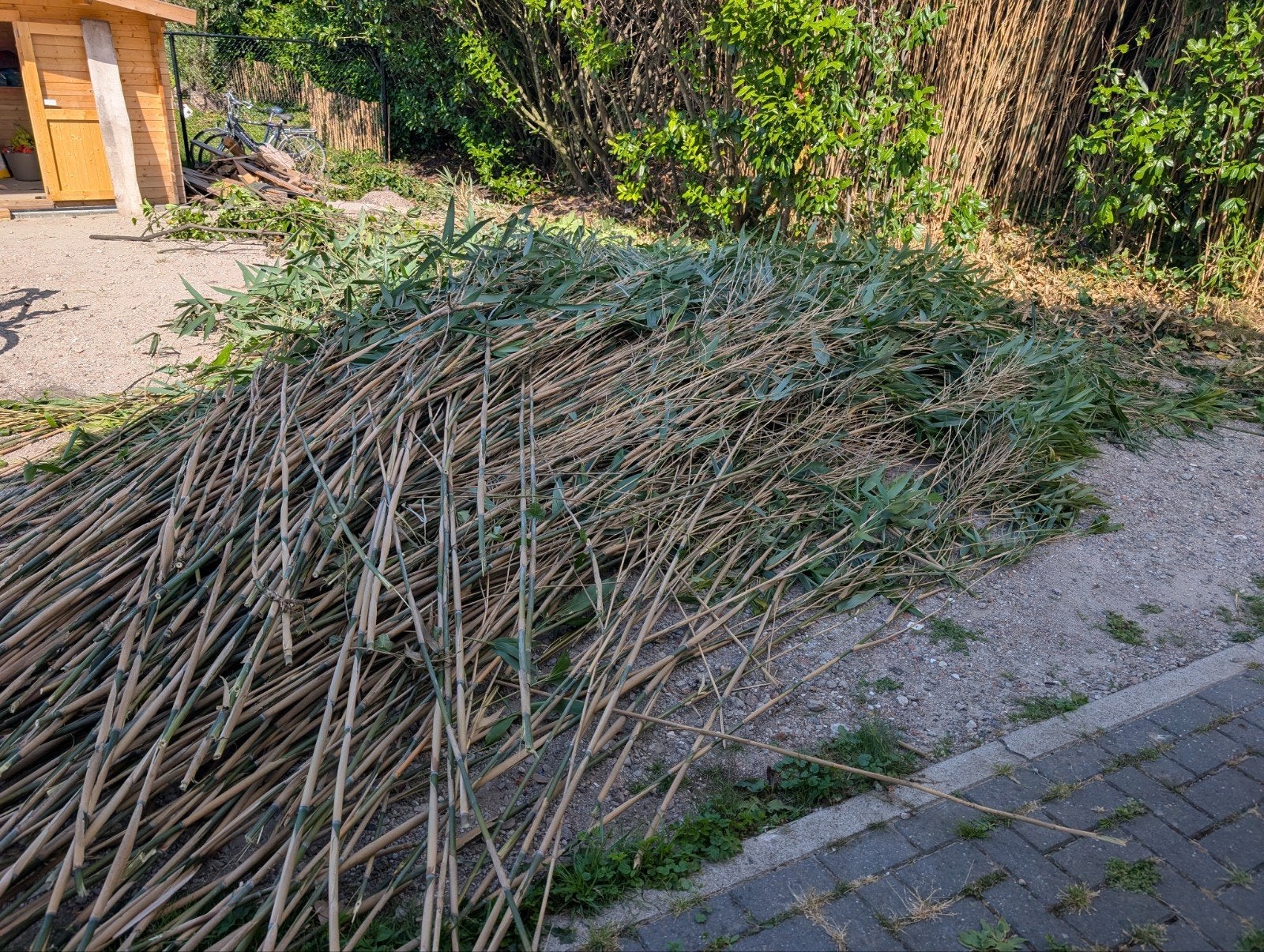 Gratis bamboe af te halen, Ophalen, Overige materialen