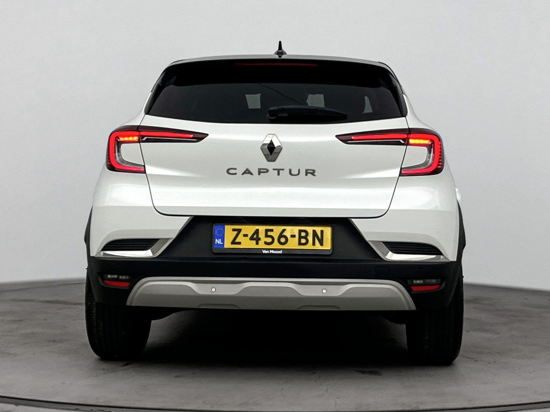 Renault Captur 1.3 mild hybrid 140Pk Techno | Navigatie | Pa, Euro 6, 4 cilinders, Leder en Stof, Wit