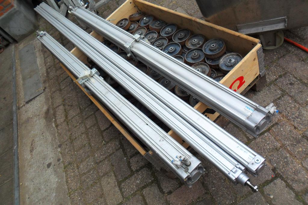 1 st. Festo cilinders op lucht, pneumatiche cilinders (a14)1, Doe-het-zelf en Verbouw, Compressors, Ophalen, 10 bar of meer, Zo goed als nieuw