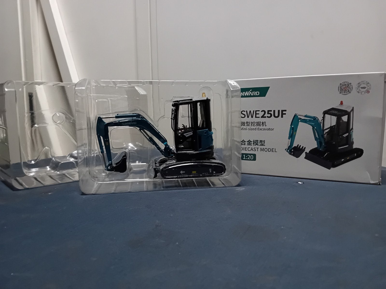 Sunward SWE25UF Mini-graafmachine Diecast Model 1:20, Overige merken, Nieuw, Ophalen of Verzenden, Groter dan 1:32