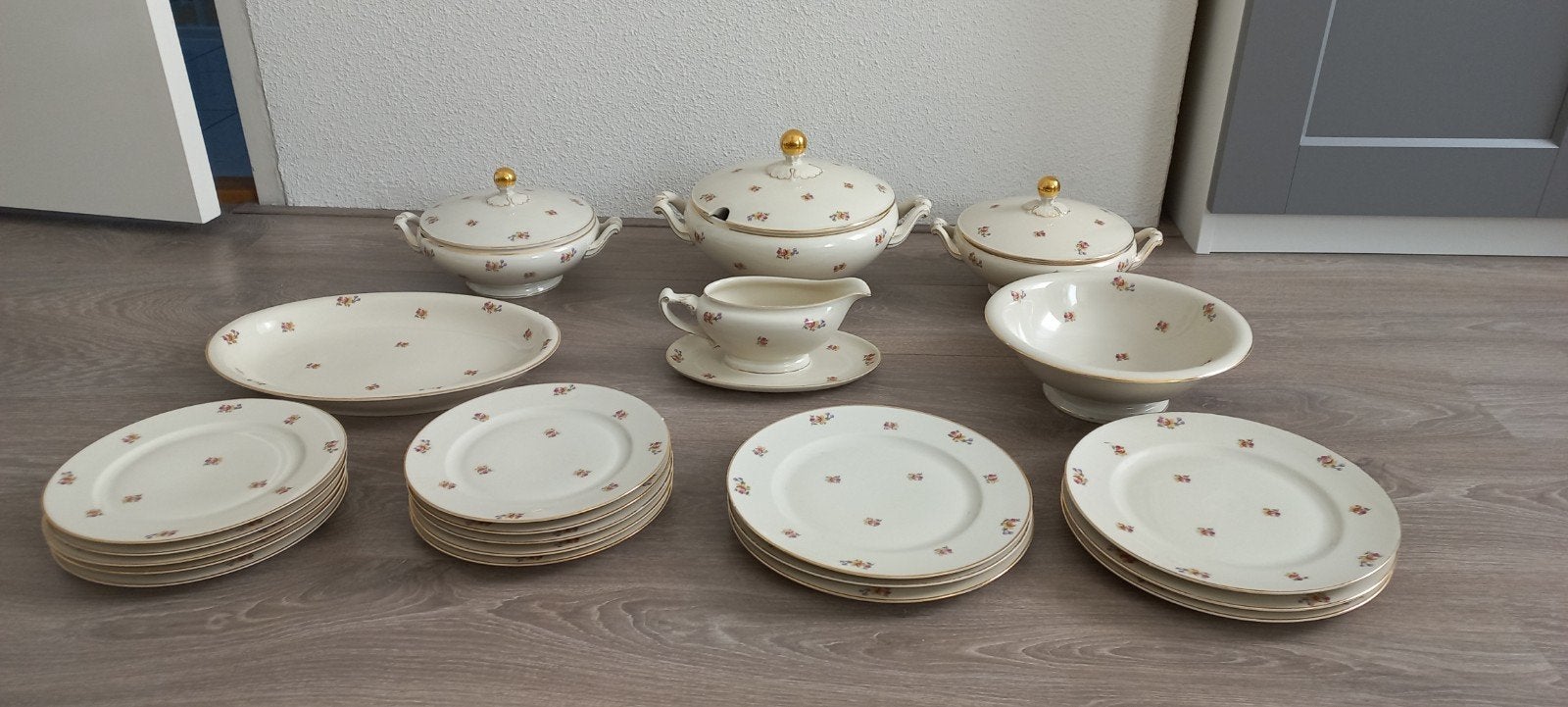 Heinrich ivory body supreme servies voor € 50,-, Ophalen
