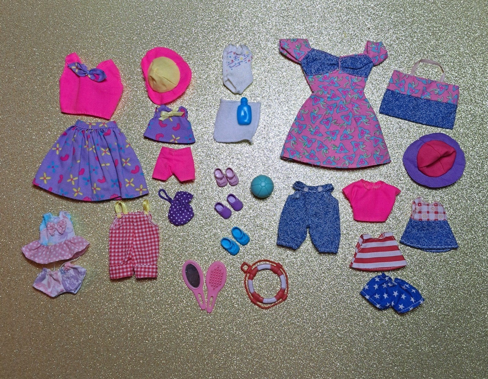 Mattel Barbie en Shelly kleding en accessoires set, Ophalen of Verzenden, Zo goed als nieuw, Barbie