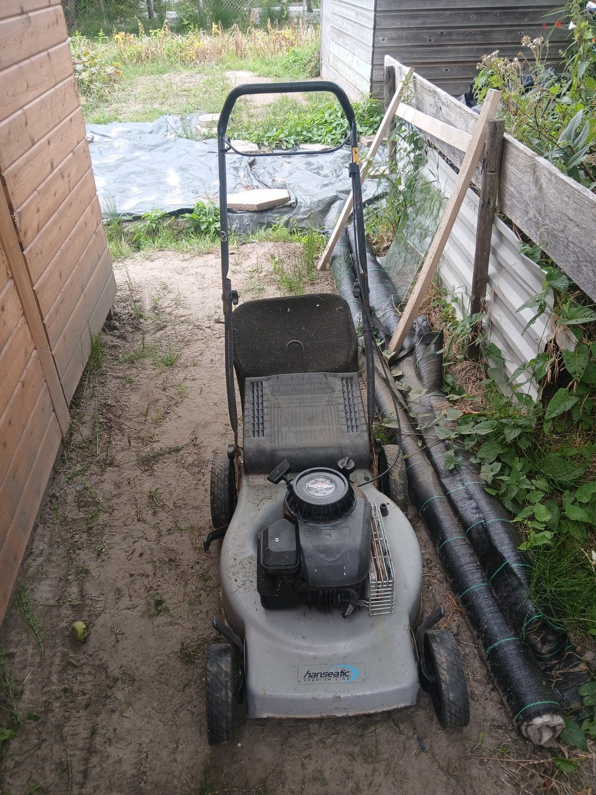 4 takt benzine grasmaaier loopt goed, Ophalen, Gebruikt