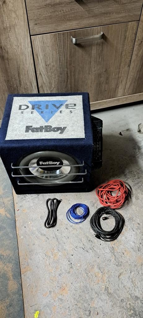 Drive Series FatBoy Subwoofer met Versterker en Kabels, Auto diversen, Autospeakers, Ophalen, Gebruikt
