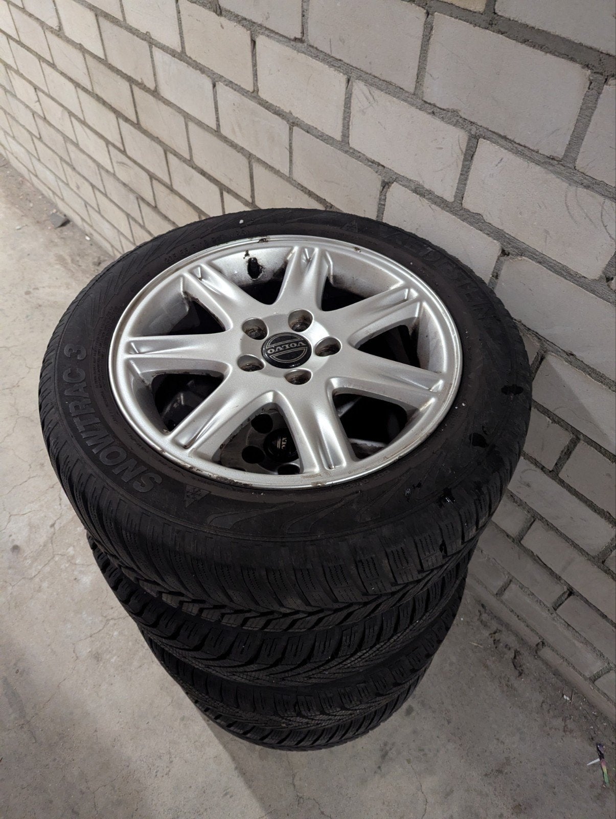 Volvo 16 inch winterbanden met velgen, Ophalen, Gebruikt, 16 inch, Banden en Velgen