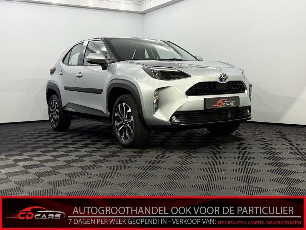 Toyota Yaris Cross 1.5 Hybrid 115 Dynamic Camera, Apple carp