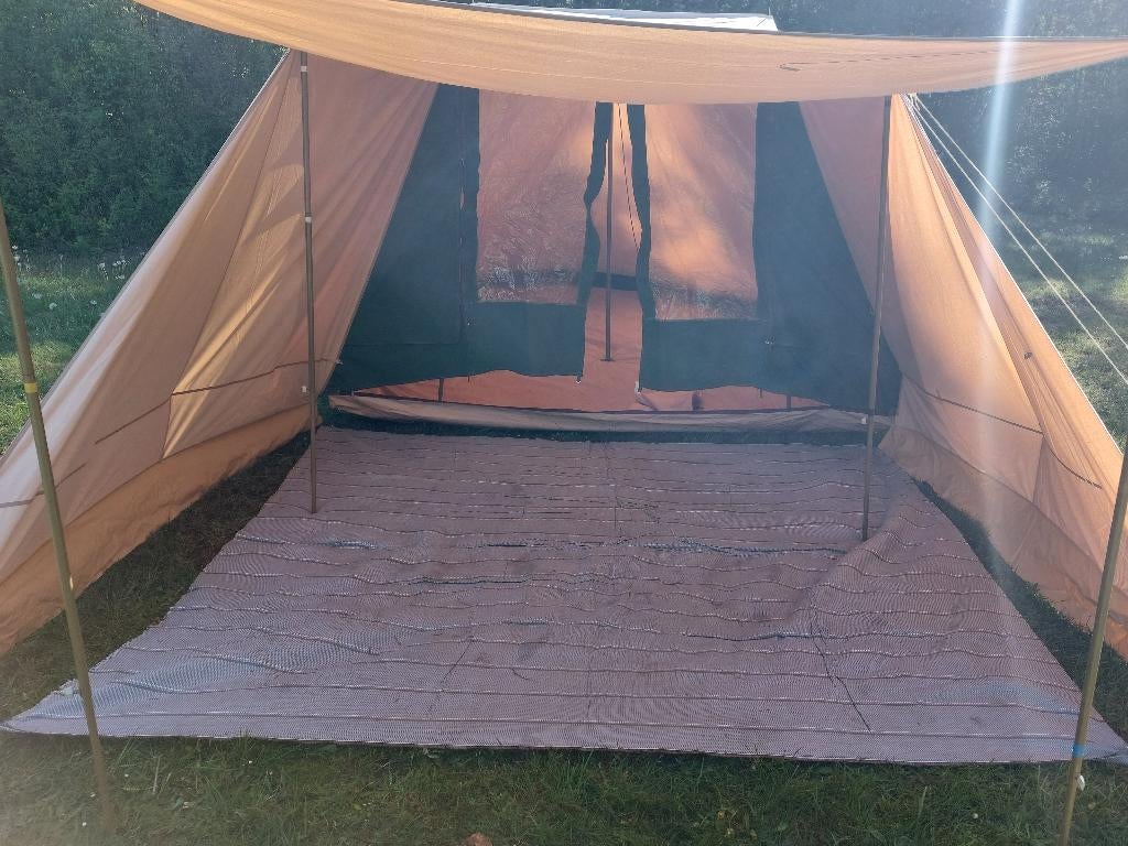 Te koop van ESVO Walnoot 6 persoons IZGS. katoenen tent., Ophalen, Zo goed als nieuw, Tot en met 6