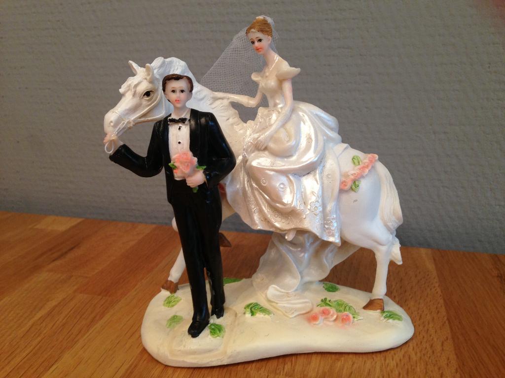 taart topper bruidspaar met paard, Ophalen of Verzenden, Nieuw, Versiering, Geboorte of Huwelijk