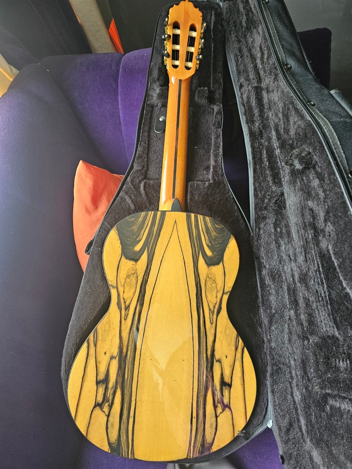 Alhambra Klassieke Gitaar - White Ebony, Muziek en Instrumenten, Snaarinstrumenten | Gitaren | Akoestisch, Ophalen of Verzenden