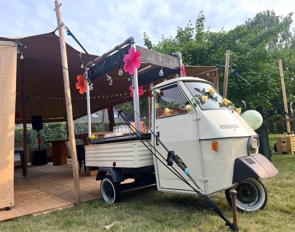 Mobiele zelfbediening Piaggio Bar Te huur voor evenementen!, Hobby en Vrije tijd, Feestartikelen | Verhuur, Gebruikt, Overige