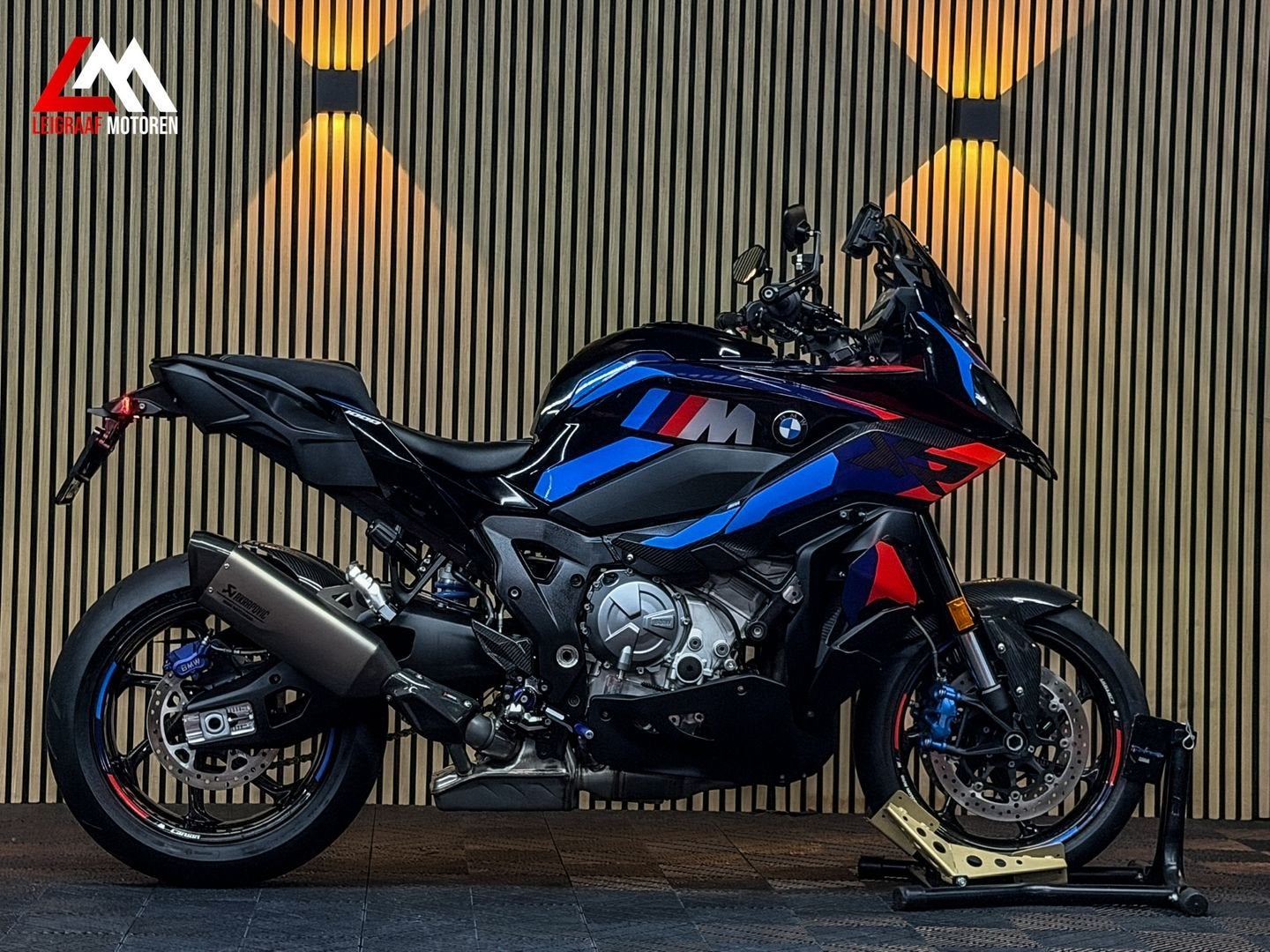 BMW M 1000 XR - Akrapovic - 2025 - Nieuwstaat, 4 cilinders, Bedrijf, Onbekend, Meer dan 35 kW