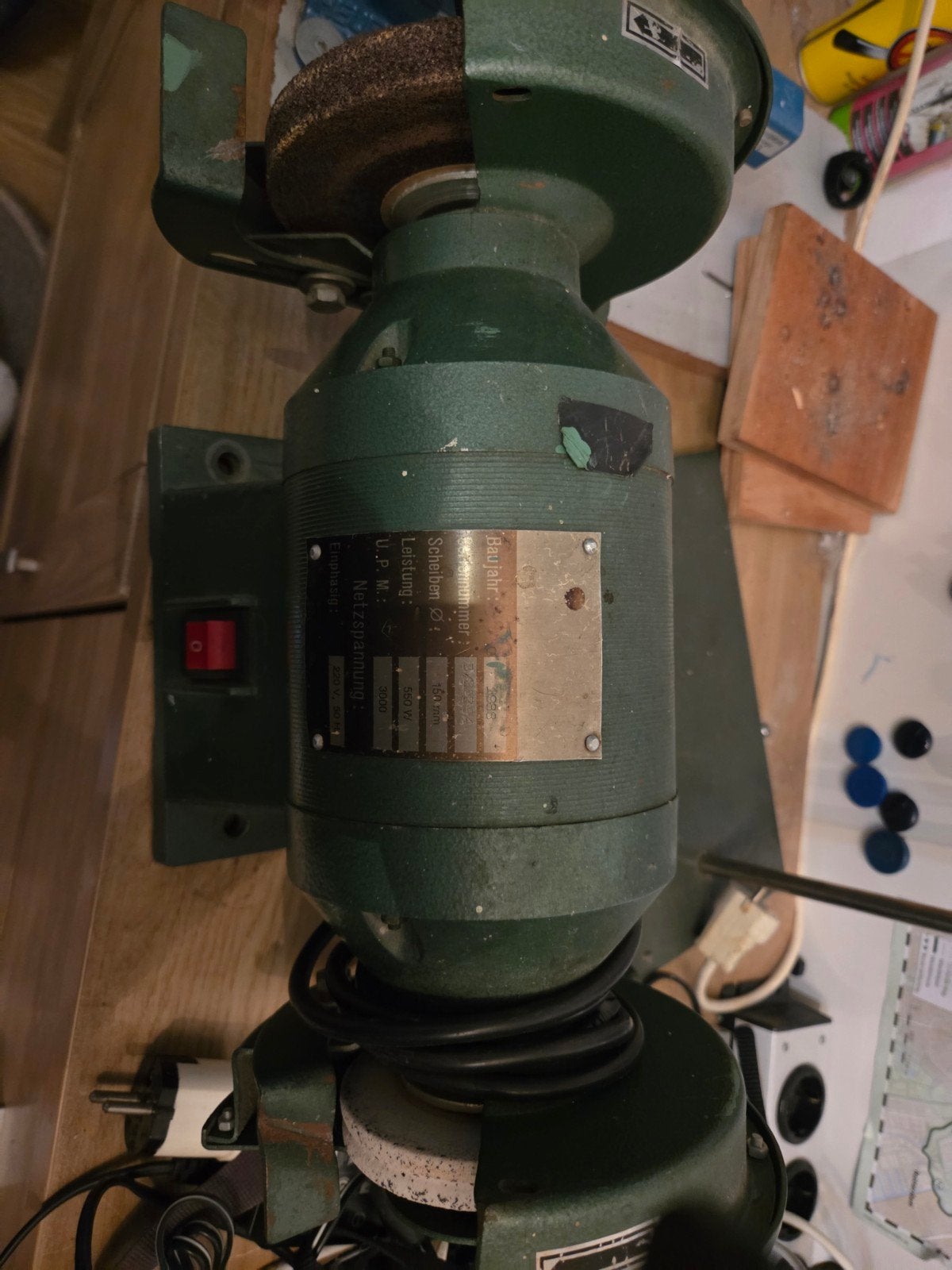 Werkbankslijpmachine uit 1988 - Werkend te zien, Ophalen, Gebruikt, Minder dan 700 watt, Werkbankslijpmachine