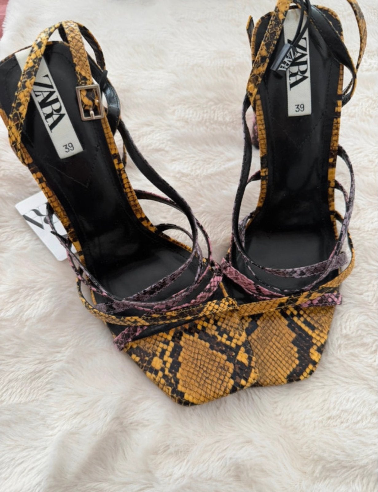 Nieuwe Zara sandalen met slangenprint - Maat 39, Verzenden, Nieuw, Sandalen of Muiltjes