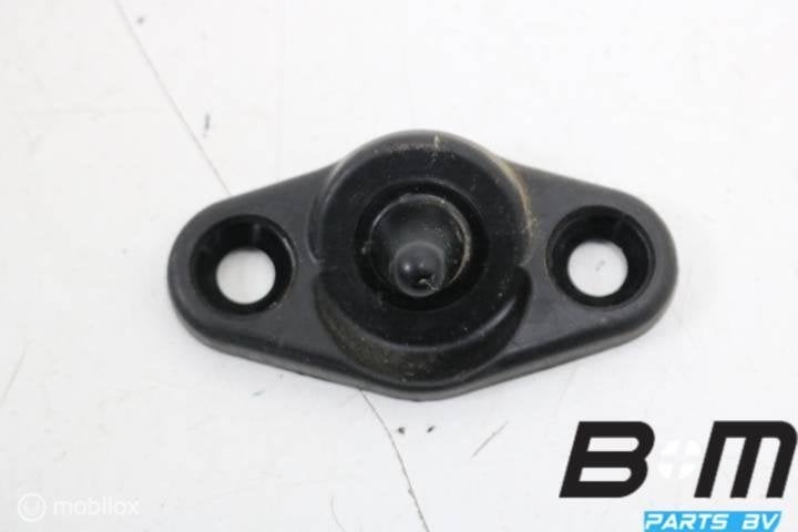 Schuifdeurgeleider onder VW Caddy 2K 2K08433843, Gebruikt
