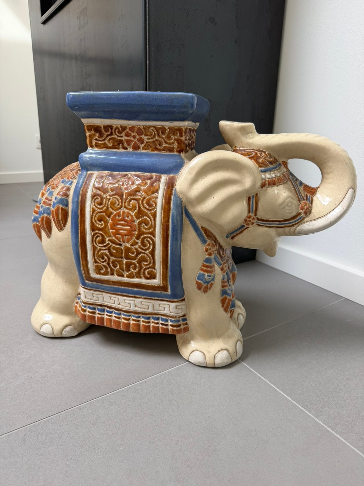 Vintage keramische plantentafel olifant, Antiek en Kunst, Curiosa en Brocante, Ophalen of Verzenden