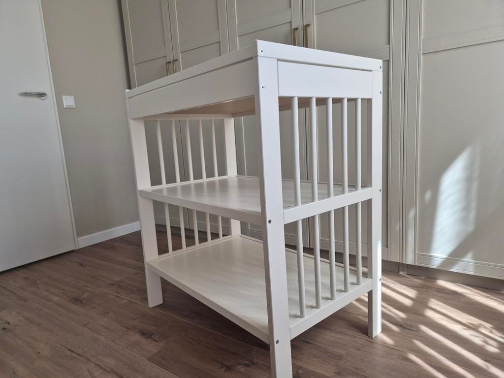 Ikea Witte commode met aankleedkussen- Zo goed als nieuw, Kinderen en Baby's, Kinderkamer | Commodes en Kasten, 50 tot 70 cm, Ophalen of Verzenden