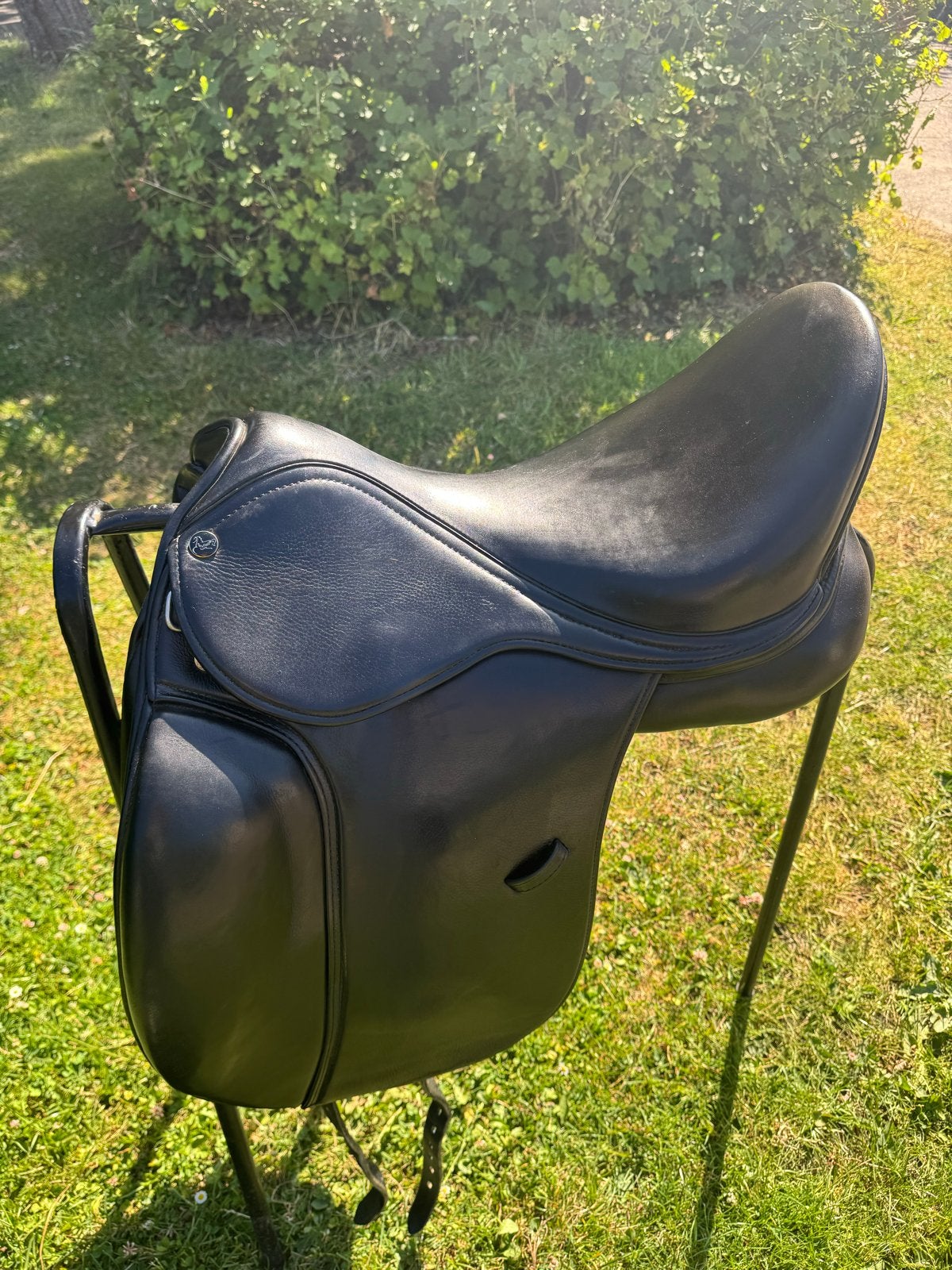 Dressuur zadel maxflex 17,5 inch, Ophalen, Zo goed als nieuw, Dressuur