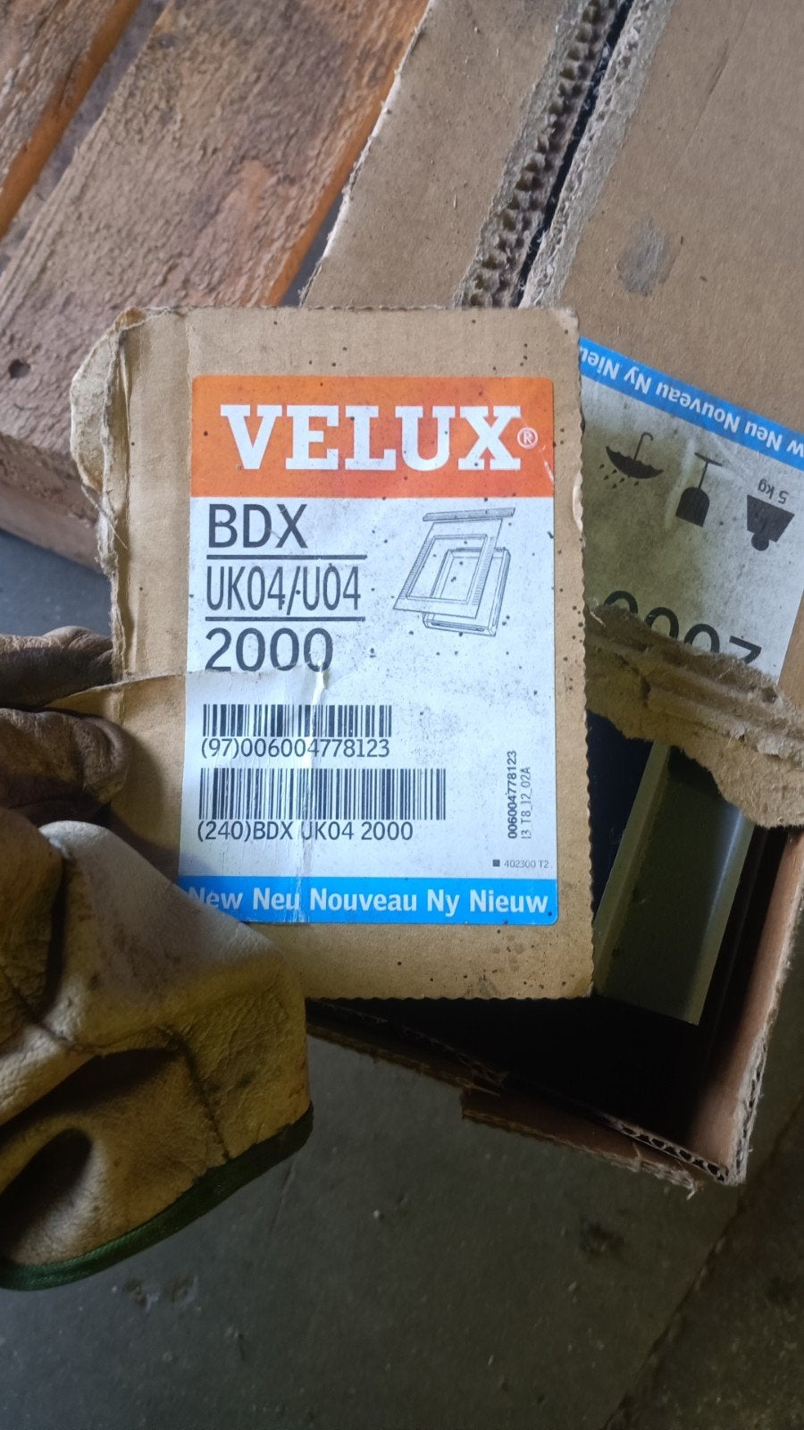 Velux ramen en gootstukken - Diverse onderdelen, Ophalen, Nieuw, Dakraam