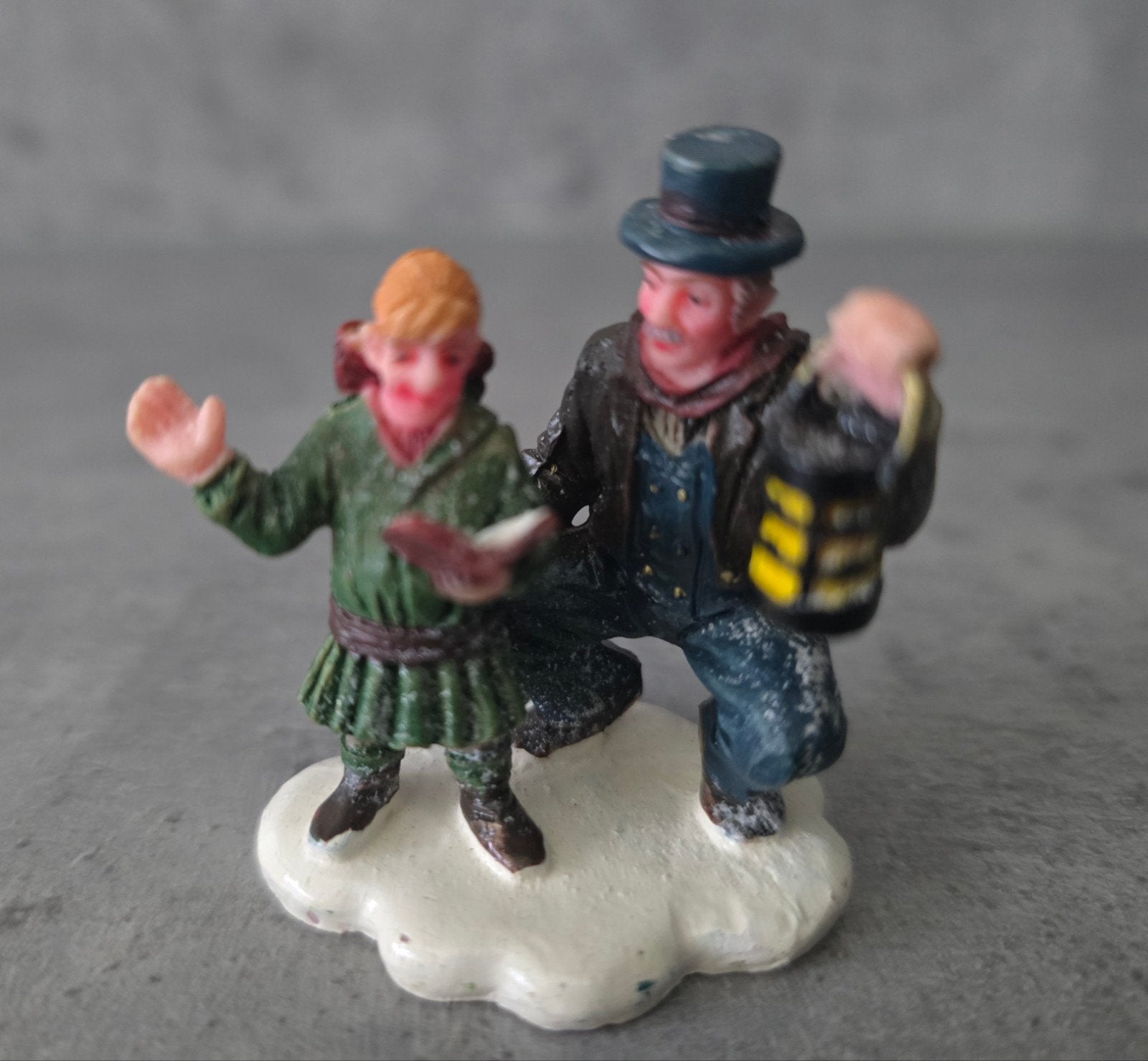 Lemax - Caroling Grandpa, Diversen, Ophalen of Verzenden, Zo goed als nieuw