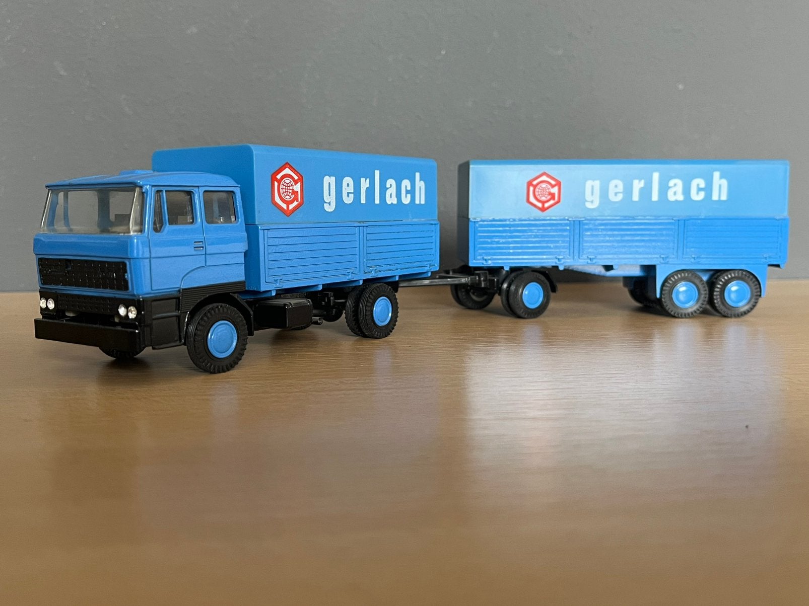 Lion car Daf F2800 Combi  GERLACH, Ophalen of Verzenden, Zo goed als nieuw, Bus of Vrachtwagen, Lion Toys