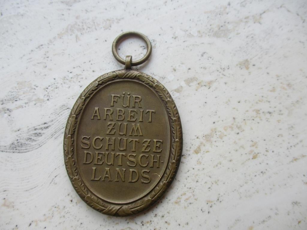 Westwall/Schutzwall medaille geen lintje, Verzamelen, Militaria | Tweede Wereldoorlog, Verzenden, Landmacht, Duitsland, Lintje, Medaille of Wings
