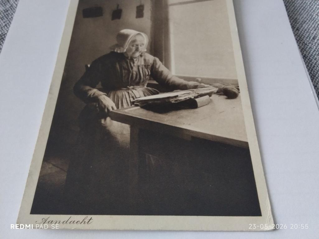 Oude fotogravure ansichtkaart 'Aandacht' 1913,, Ophalen of Verzenden, Voor 1920, Groningen