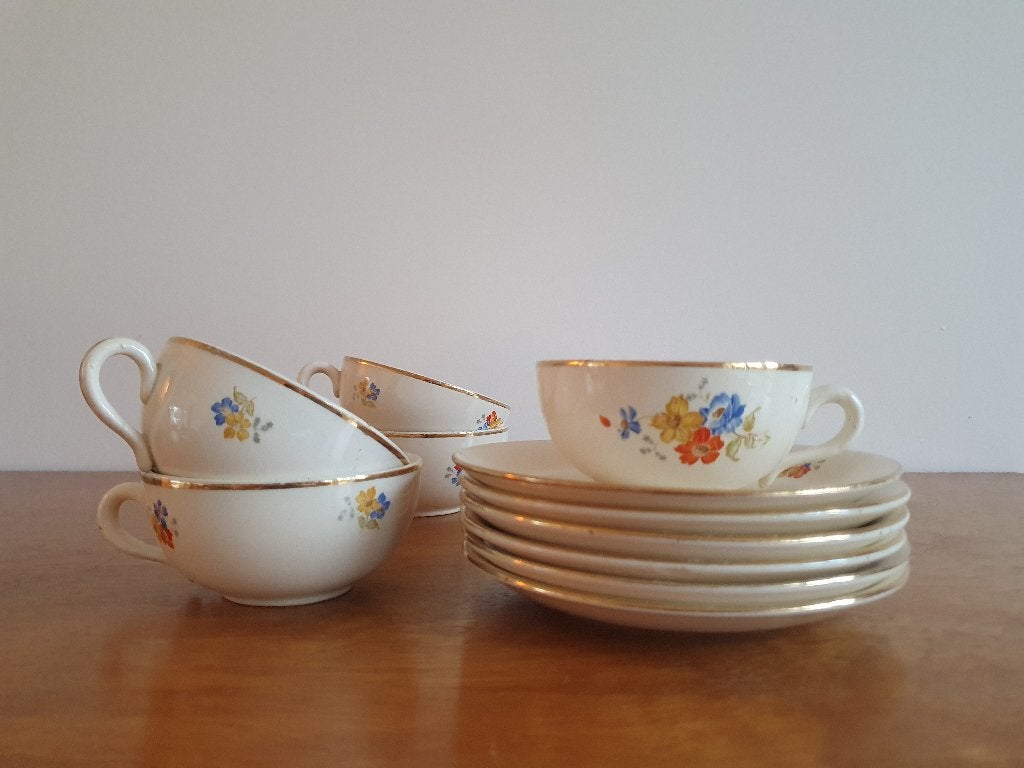 Vintage kop en schotels Longwy, Ophalen of Verzenden, Gebruikt, Porselein, Kop en/of schotel