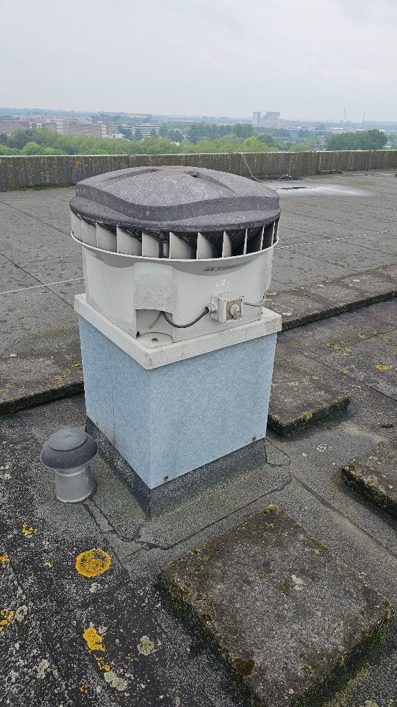 Te koop 10 stuks dakventilatoren MX210, Ophalen, Gebruikt, Afzuiger