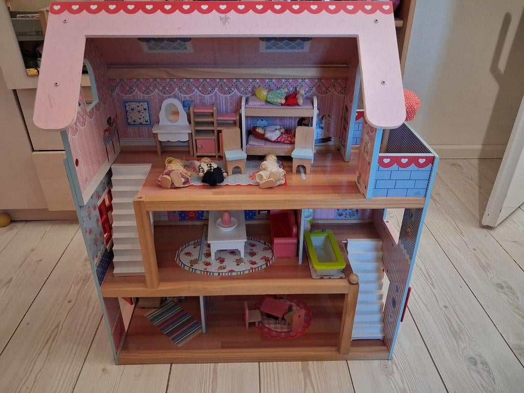 Poppenhuis incl toebehoren, Ophalen, Zo goed als nieuw, Poppenhuis
