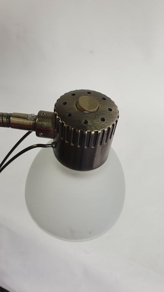 Messing vloerlamp met buigbare halogeen spot. 130 cm. S35, Tweedehands verkoop, Tweedehands verkoop, Gebruikt, Ophalen of Verzenden