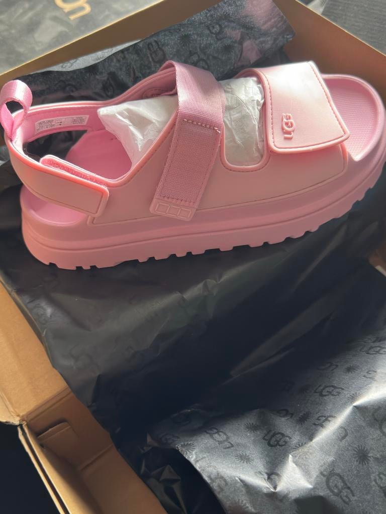 NEW Roze UGG Goldenglow sandalen maat 38, Ophalen of Verzenden, Nieuw, Roze, Sandalen of Muiltjes