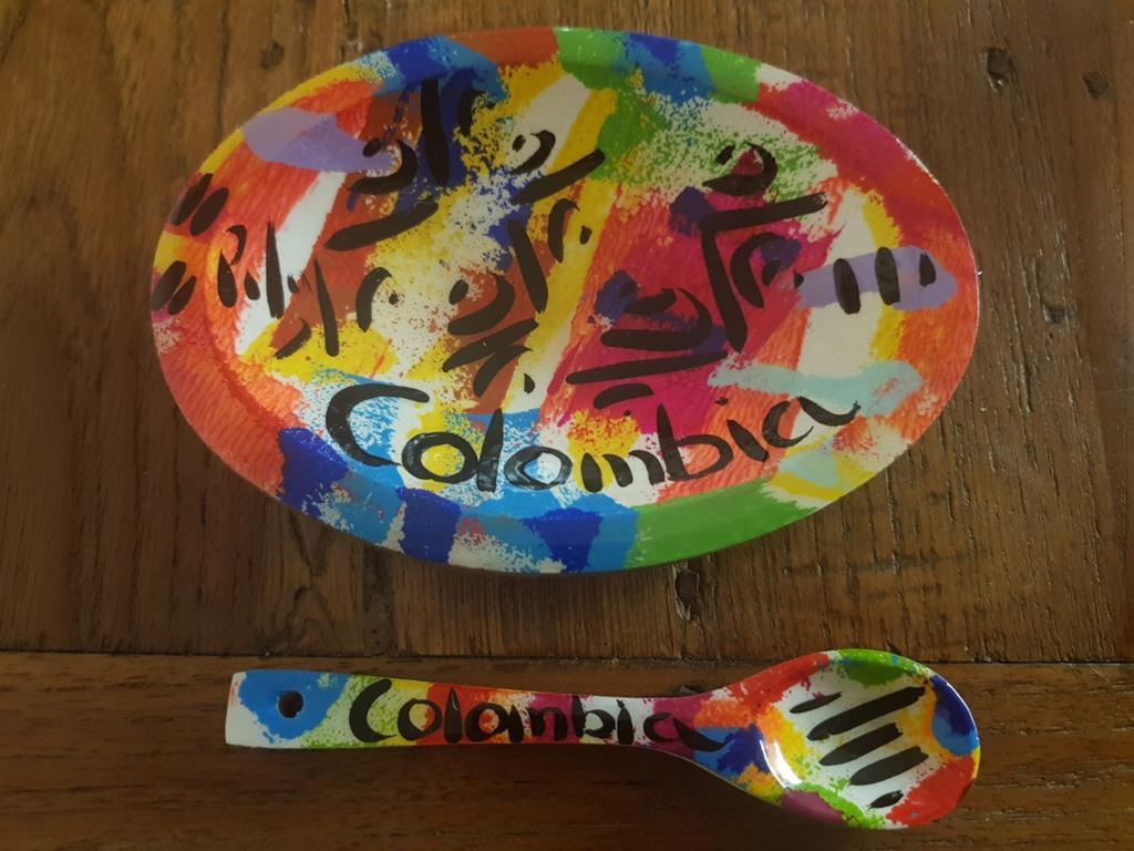 Handgeschilderd houten Colombia schaaltje met lepeltje, Ophalen of Verzenden, Zo goed als nieuw, Hout